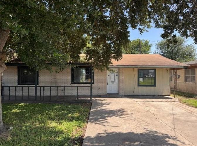 1039 W HIDALGO AVE  , Raymondville, TX 78580 
