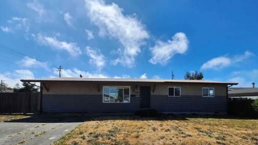 1990 GRANT ST  , North Bend, OR 97459 