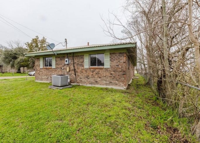 1010 DUGAS LN  , Saint Martinville, LA 70582 