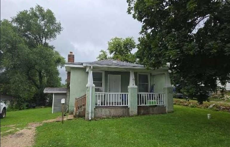 1508 S CAROLINA ST  , Louisiana, MO 63353 