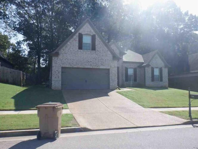 7762 SHADOW CREST RD  , Memphis, TN 38125 