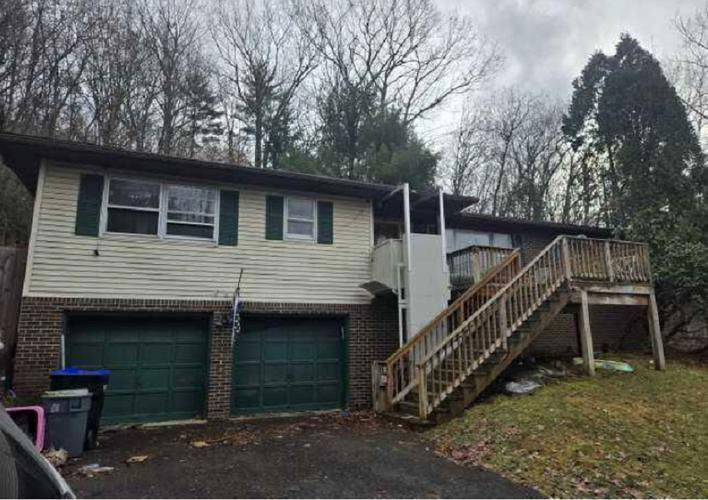 1032 IMPERIAL WOODS DR  , Vestal, NY 13850 