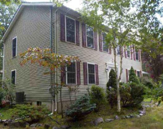 109 JEFFERSON DR  , Hawley, PA 18428 
