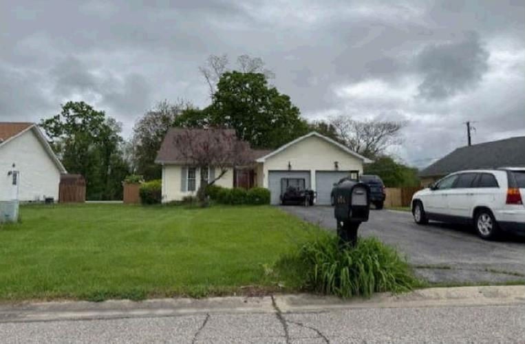 851 S DEER BEND DR  , Hanover, IN 47243 