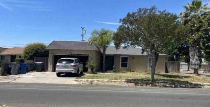 4497 N CHESTNUT AVE  , Fresno, CA 93726 
