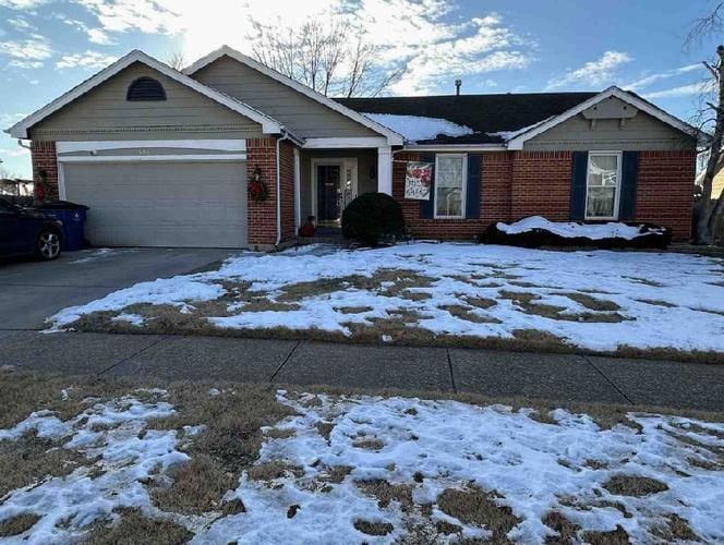4111 FOX XING DR  , Florissant, MO 63034 