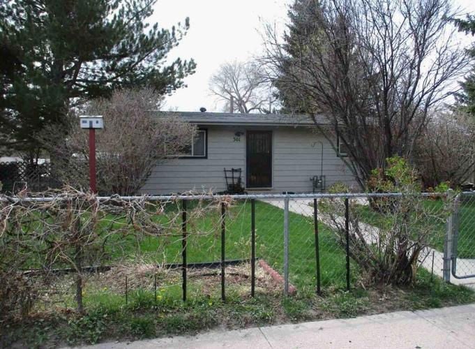 301 W 10TH ST  , Cheyenne, WY 82007 