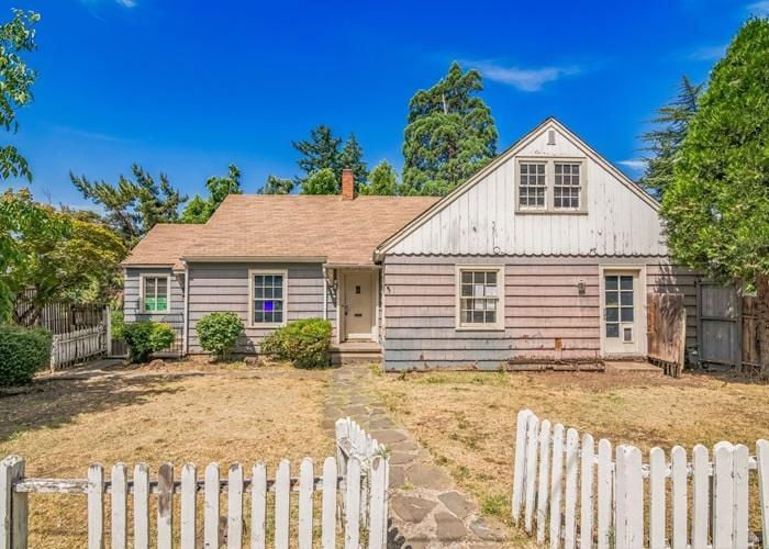 120 ASHLAND AVE  , Medford, OR 97504 