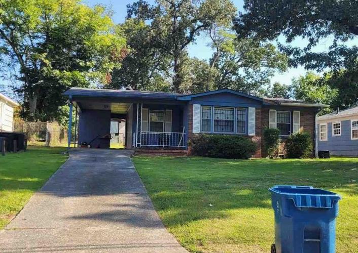 Carol Cir, Birmingham, AL 35228