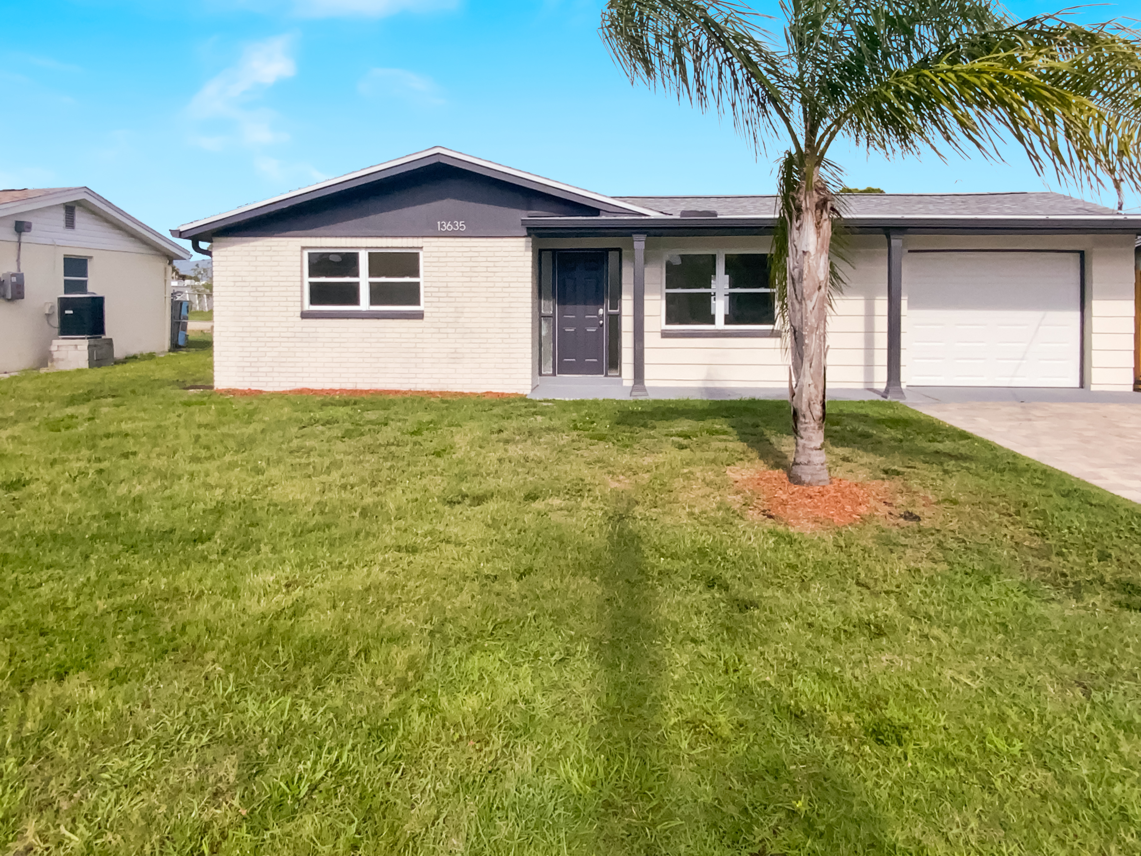 Frances Ave, Hudson, FL 34667