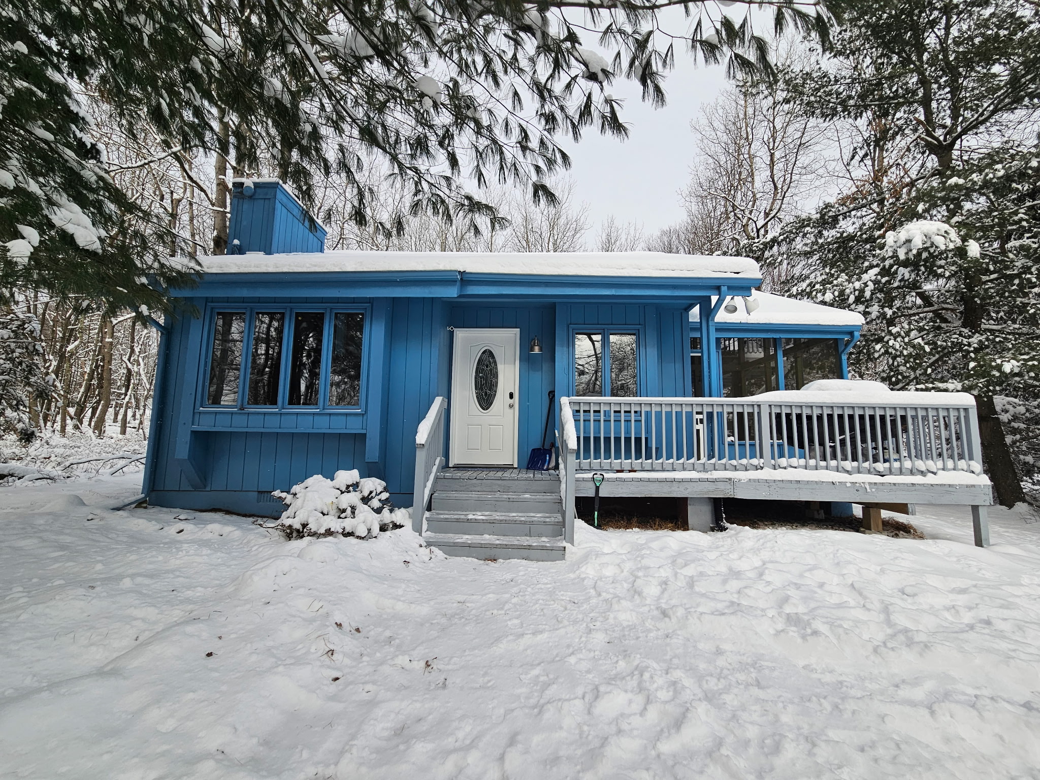 Cedar Dr, Long Pond, PA 18334