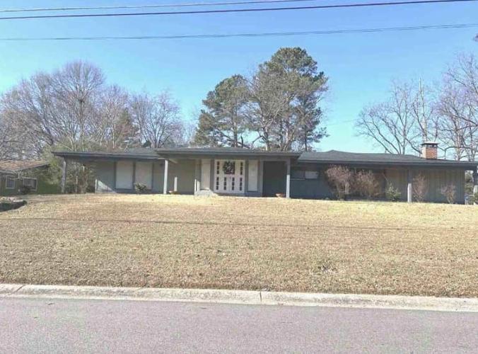 Rock Meadow Dr, Stone Mountain, GA 30088