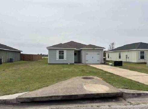 Marem Dr, Foley, AL 36535