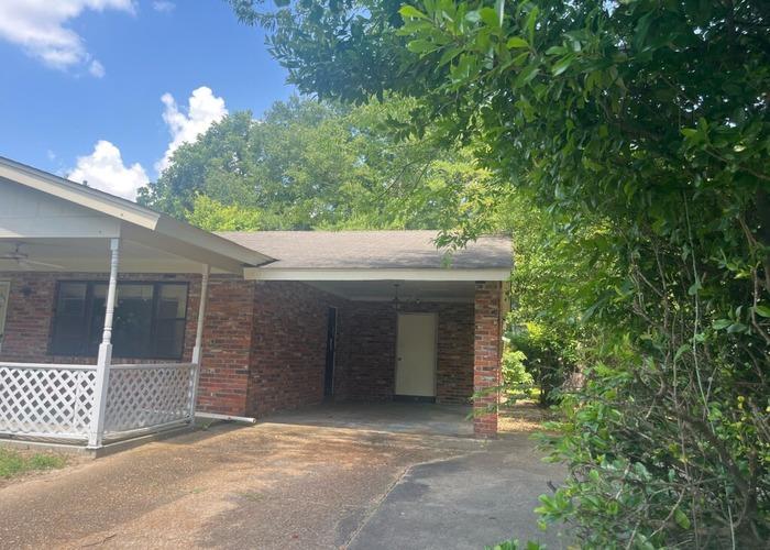 Springdale Dr, Columbus, MS 39702 #1