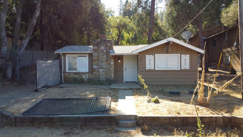 Siesta Ln, Somerset, CA 95684