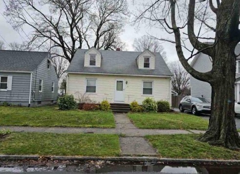 Edendale St, Springfield, MA 01104