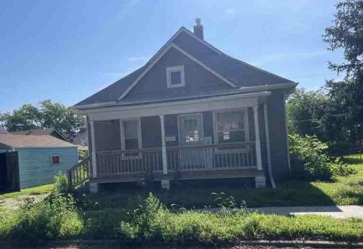 Montrose St, Salina, KS 67401