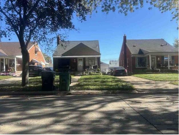 Carter Ave, Allen Park, MI 48101