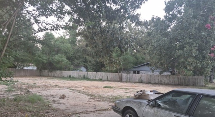 Cottonwood Dr, Bastrop, LA 71220