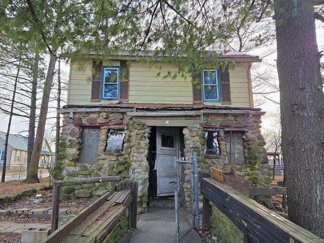 Walnut St, Pleasantville, OH 43148