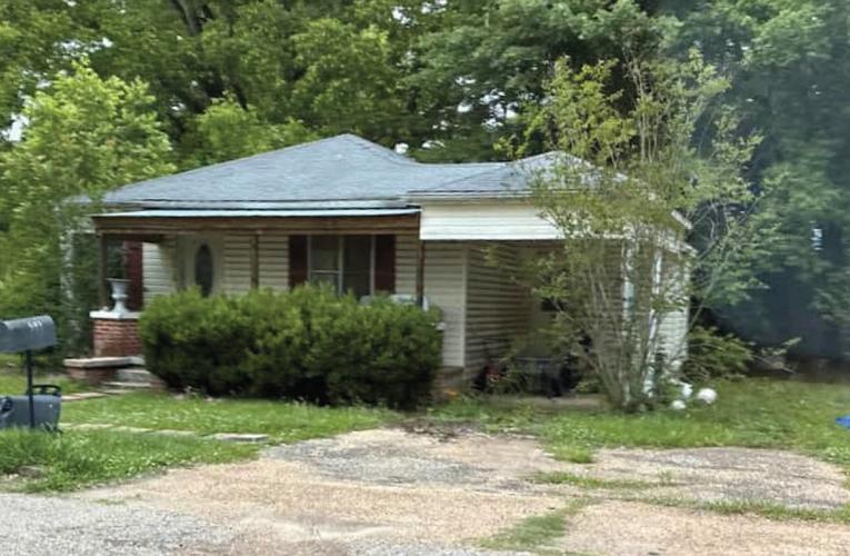 1st St, Magee, MS 39111