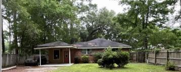 Caroline St, Mandeville, LA 70448
