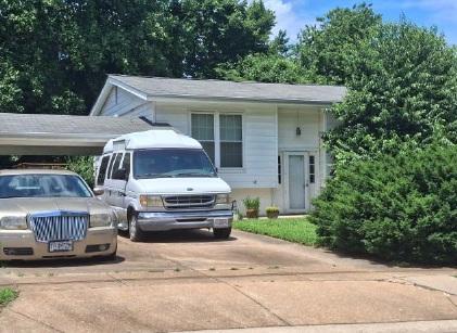 Elm Ave, Saint Louis, MO 63119