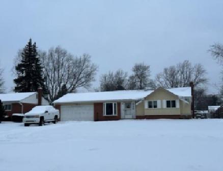Pontiac Lake Rd, Waterford, MI 48327