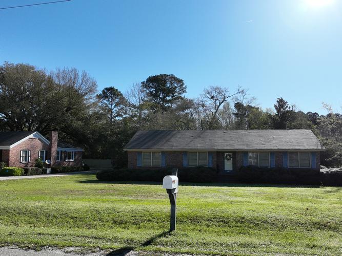 Chestnut Ave, Denmark, SC 29042