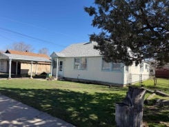 Single Family 3BR 2BA - 208 N West C St, Alturas, CA
