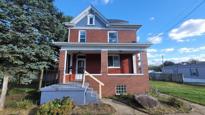 2nd St, Youngwood, PA 15697