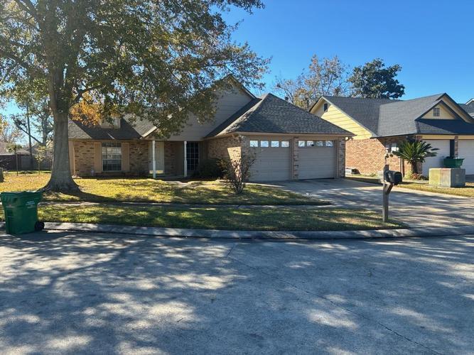 Lemoyne Dr, LA Place, LA 70068