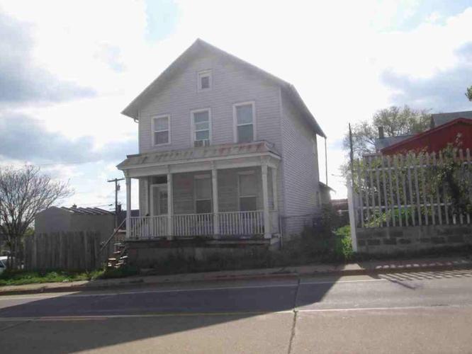 422 N MARQUETTE St  