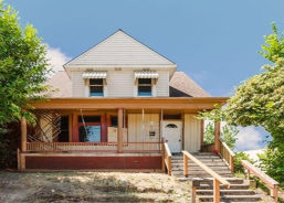 Single Family 2BR 1BA - 2037 NW 21ST AVE, Portland, OR