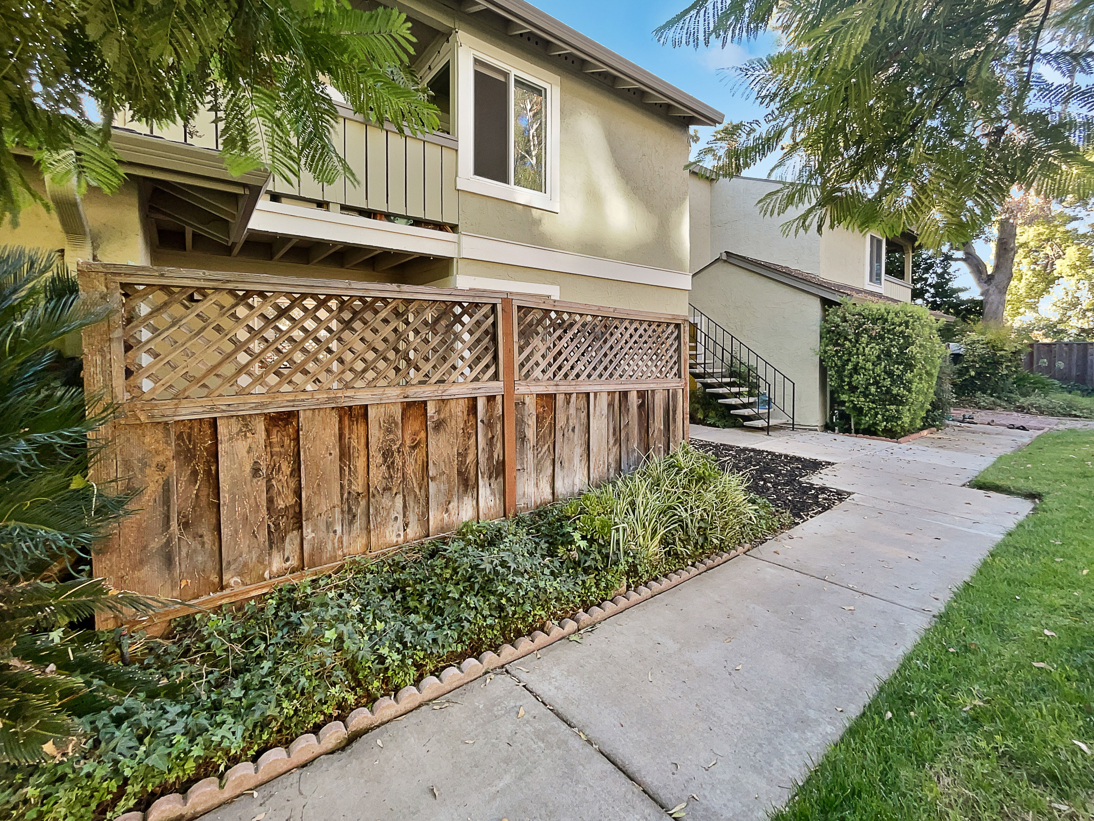 Delna Manor Ln, San Jose, CA 95128 #1
