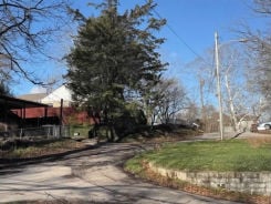 Single Family 3BR 2BA - 2613 DINDEN DR, Saint Albans, WV