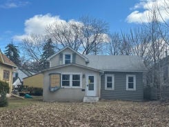 Single Family 2BR 2BA - 2919 LINCOLN ST NE, Minneapolis, MN