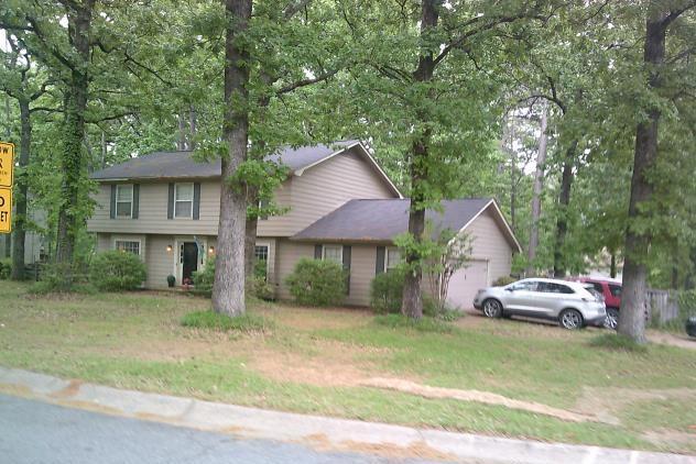 Hogan Dr, Maumelle, AR 72113