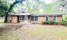 Single Family 4BR 2BA - 302 E. Lovett St., Sparks, GA