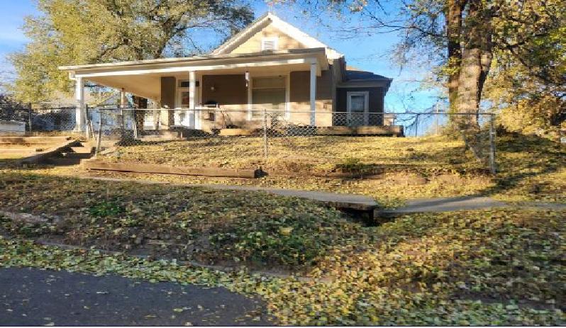 Shady Ave, Saint Joseph, MO 64505 #1