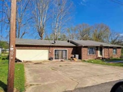 Single Family 3BR 3BA - 833 WASHINGTON ST, Waldron, AR