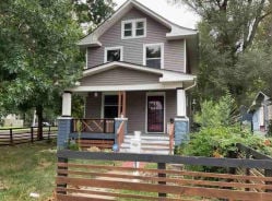 Single Family 2BR 1BA - 1239 SW WASHBURN AVE, Topeka, KS