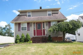 Single Family 3BR 1BA - 377 COITSVILLE RD, Campbell, OH