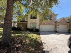 Single Family 4BR 4BA - 2501 ROSE BAY DR, Pearland, TX