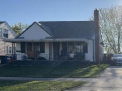 Single Family 3BR 2BA - 21566 SYRACUSE AVE, Warren, MI