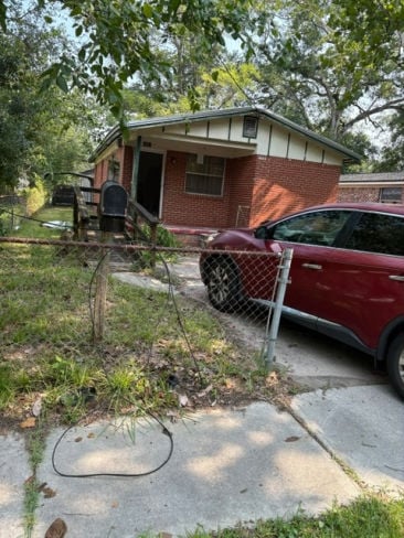 2081 Baldwin photo 4