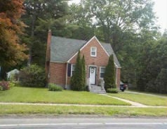 Single Family 3BR 2BA - 124 SCHOOL ST, Bloomfield, CT