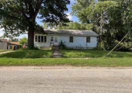 Single Family 3BR 2BA - 914 E LAKE ST, Griffith, IN