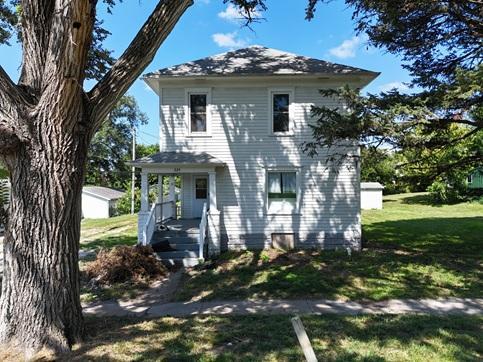 12th St, Chariton, IA 50049 #1
