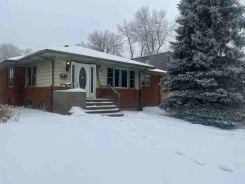 Single Family 2BR 2BA - 2219 6TH AVE E, Hibbing, MN